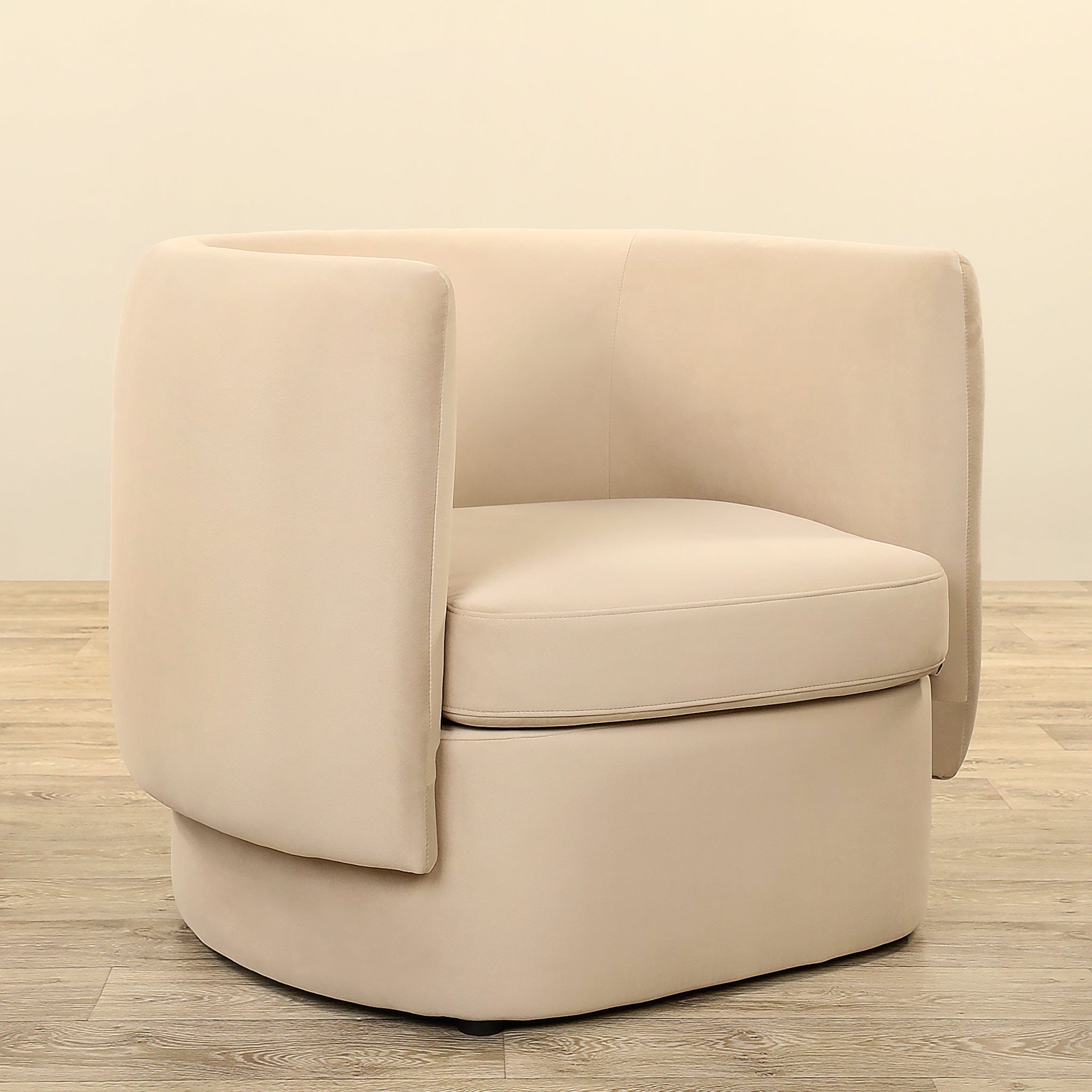 Niles <br> Armchair Lounge Chair - Bloomr