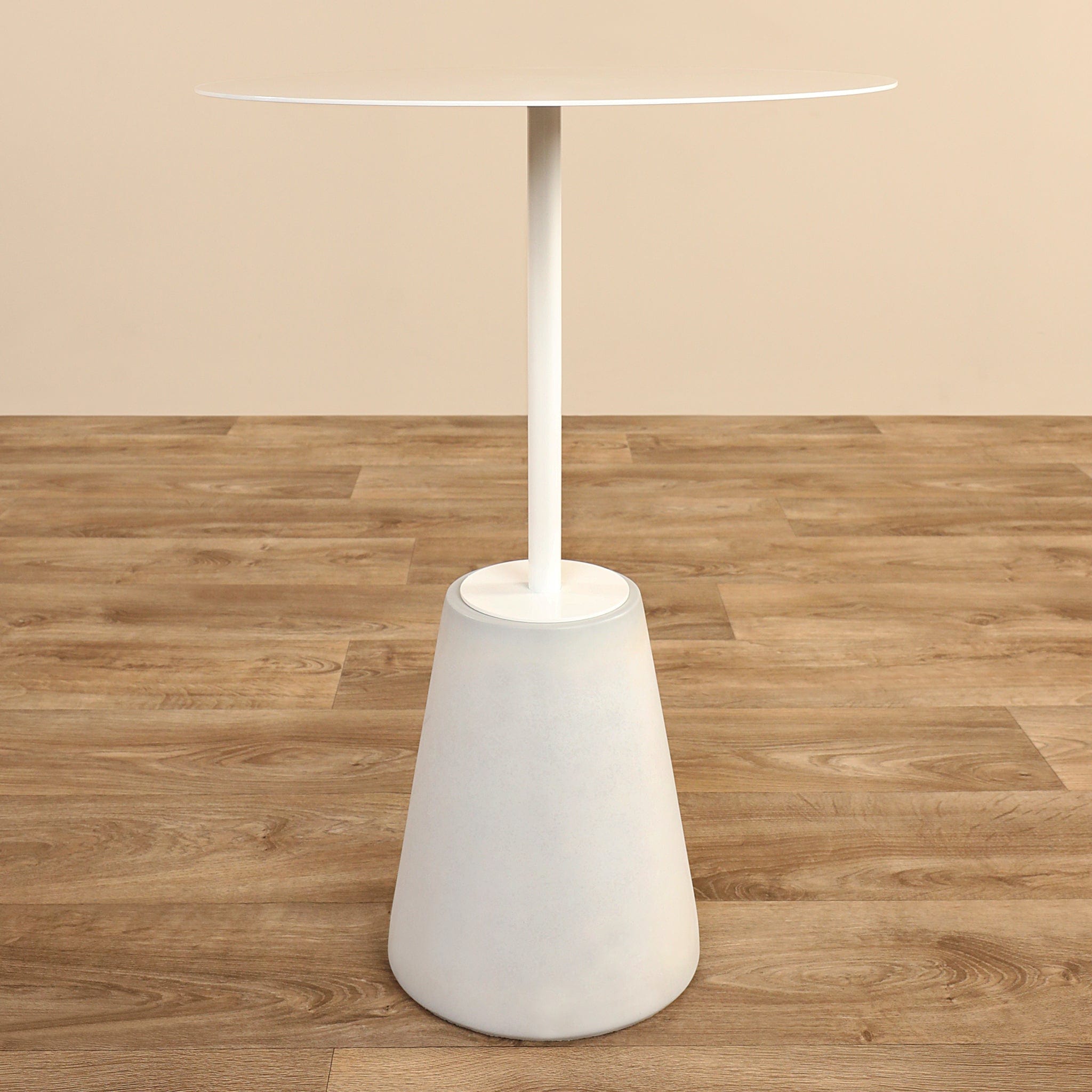 Dyna <br>Concrete Side Table - Bloomr