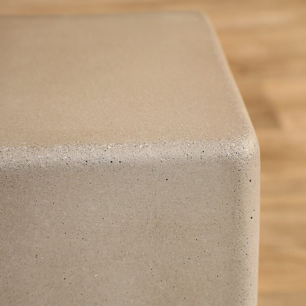 Mikki <br>Concrete Side Table - Bloomr